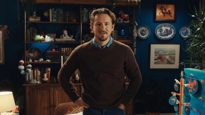 Is Lewis Pullman smarter than an octopus?