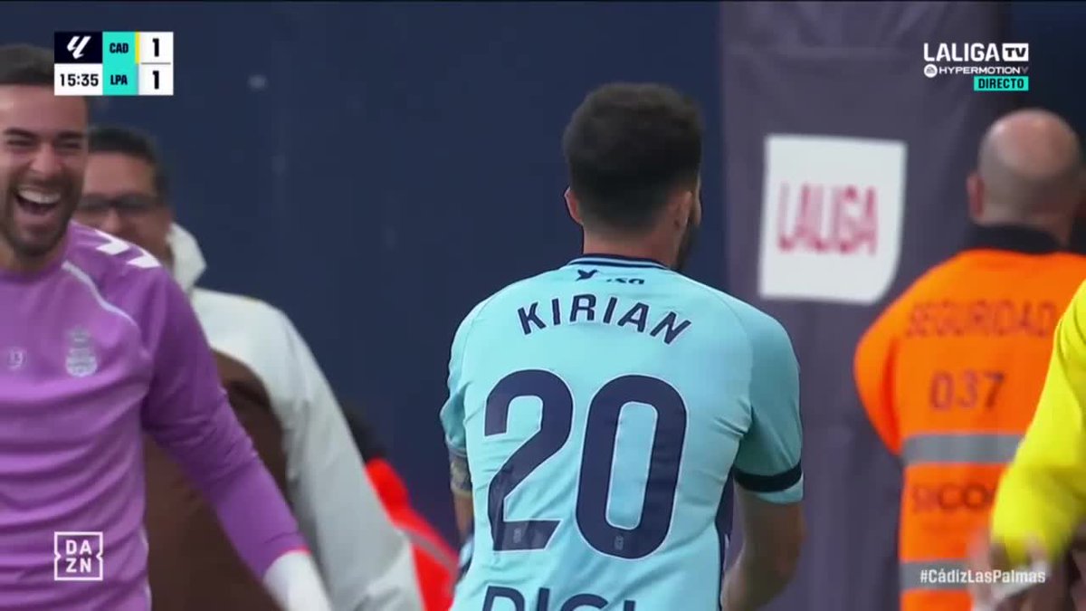 CAPI, CONTIGO VUELA TODA GRAN CANARIA 🚀 El golazo de Kirian. El doblete del capitán para dar la victoria a la UD Las Palmas y subirla a la 5ª posición 😍 #LALIGAHYPERMOTION