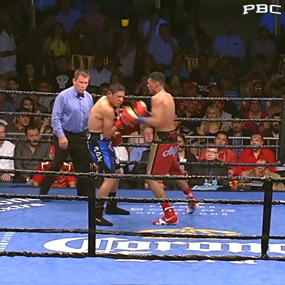 ⏪ When David Benavidez landed an INSANE combo on ‘Porky’ Medina 😱 Benavidez returns this Saturday against ‘Zurdo’ Ramirez in Las Vegas 🎰