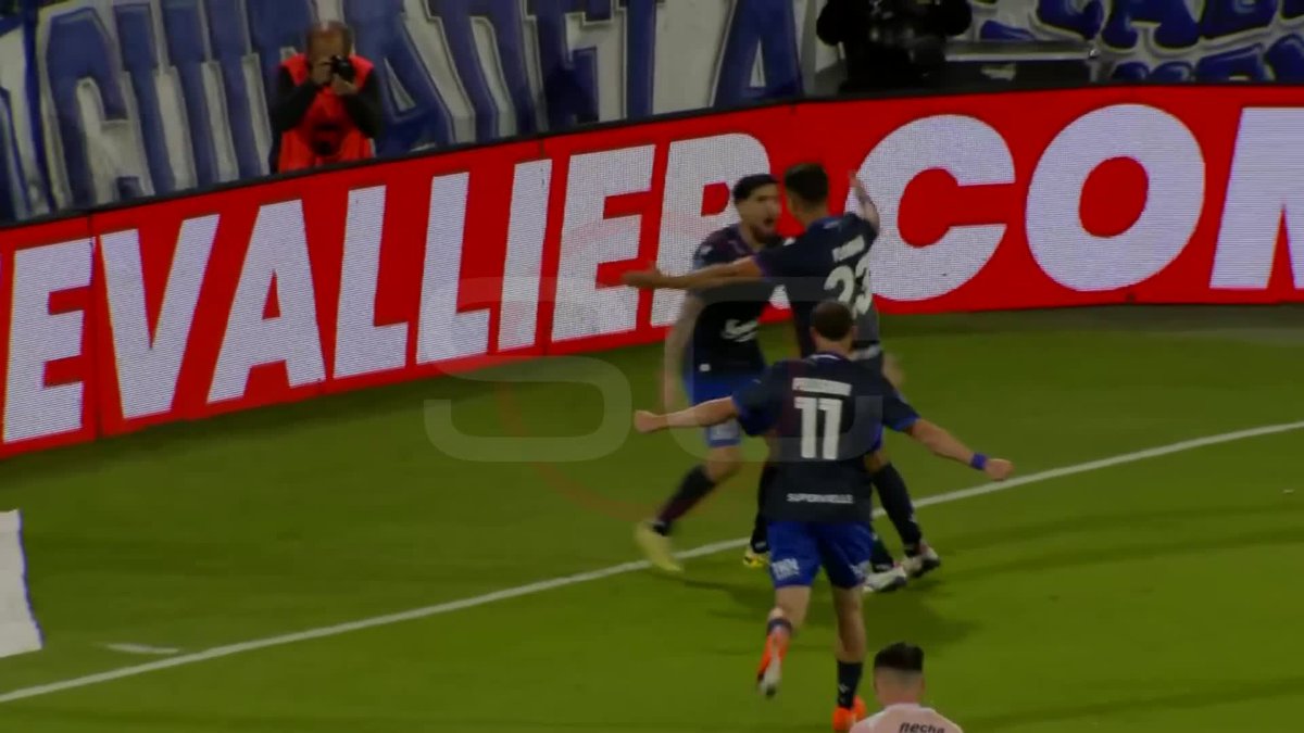 🔥⚽ ¡QUÉ TACAZO DE FLORIÁN! El espectacular lujo de Monzón para definir y darle el 1-0 a Vélez contra Unión. #TorneoApertura