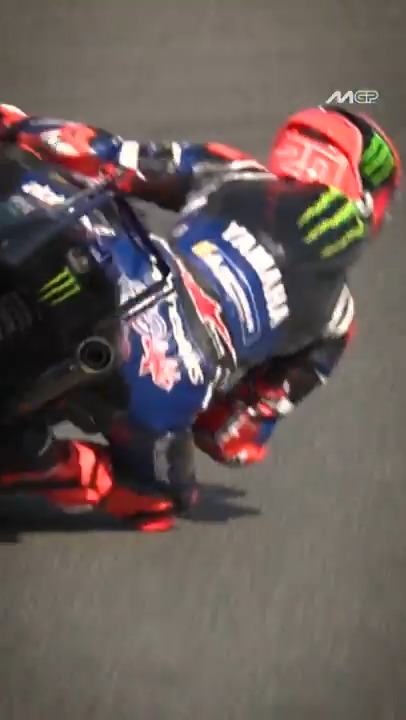 MotoGPライダーに休み無し。前日までのレースで散々ぱら走ったヘレスのコースを、明けた月曜もテストで一日中走り回る。フィジカルに不安のマルケスも「前日は早々に転んでレースしてなくて元気余ってるからね。80周以上走ったよ！」と問題ないことをアピール。