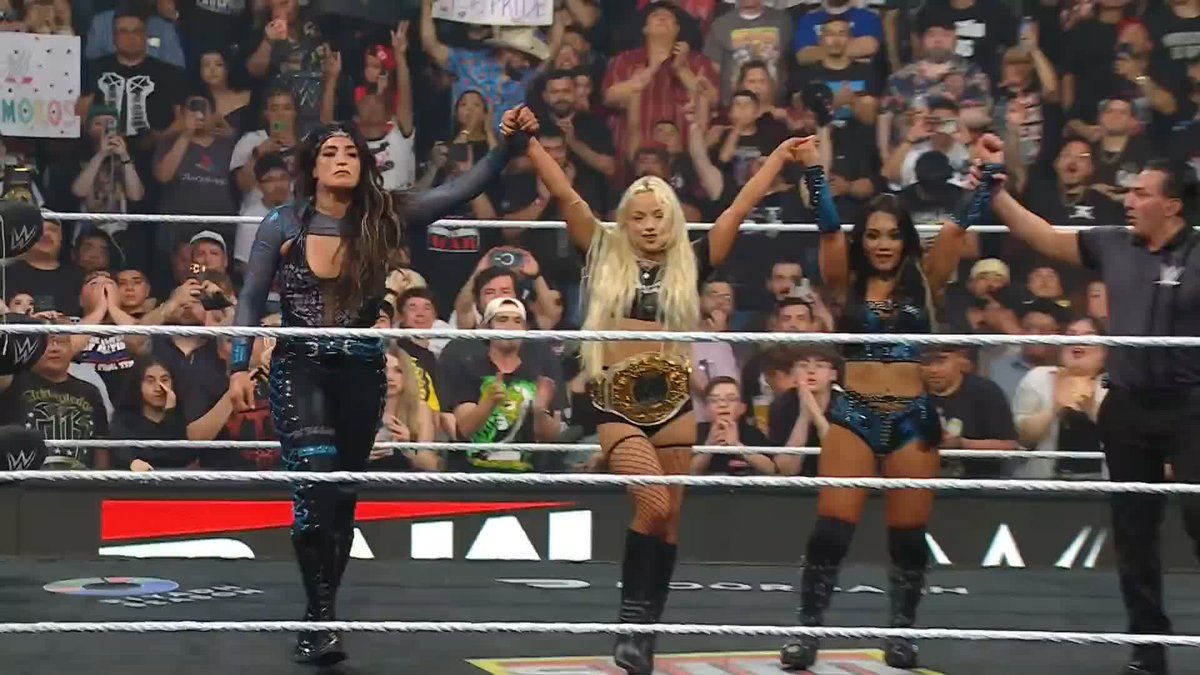 HUGE WIN for The Judgment Day in roxanne's hometown! 🔥 LIV Morgan Raquel