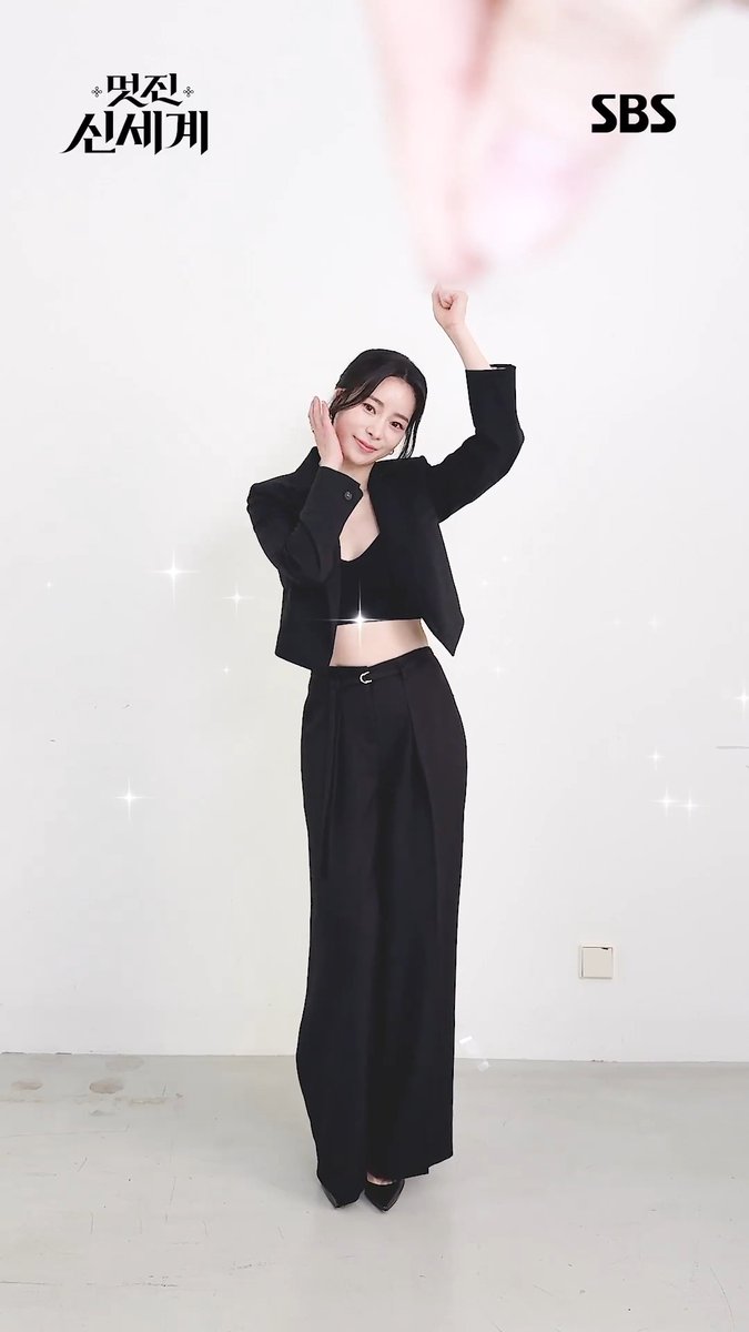 키링이 너무 깜찍하잖아!😈ψ(｀∇´)ψ 임지연X허남준 악마들이 왜 이리 귀여워🤗 SBS 새 금토드라마 <멋진 신세계> ☞ 5월 8일 [금] 밤 9시 50분 첫 방송 #SBS새금토드라마 #멋진신세계 #MyRoyalNemesis #임지연 #허남준