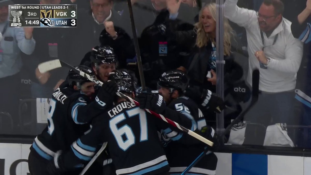 CLAYTON KELLER GIVES THE MAMMOTH THE LEAD! THE CROWD IS GOING CRAZY! 🔥 #StanleyCup 🇺🇸: ESPN 🇨🇦: Sportsnet &amp; TVA Sports