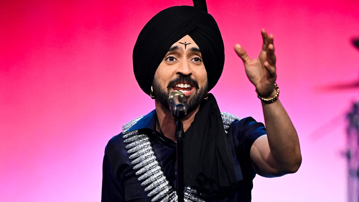 .DILJIT DOSANJH performs “Morni”! Watch the full performance ⬇️ #FallonTonight #DiljitOnFallon