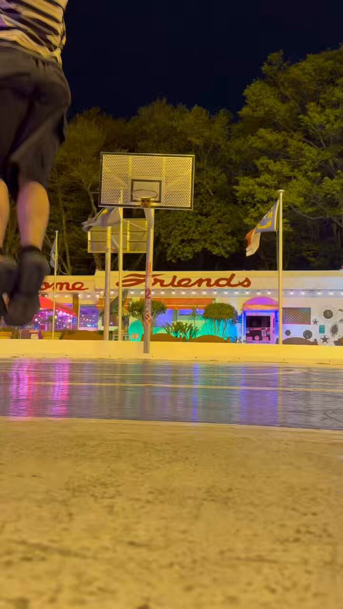 ちょいと前にごうさんとバスケしに行ったら…⛹️ 昂秀に遭遇…そんな事ある？笑 #ハイロー #鬼邪高校 写真はInstagramにて