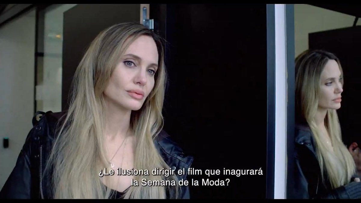 “Si esta no es la interpretación más conmovedora de la carrera de Jolie, está en lo más alto". (Deadline). COUTURE (Alta costura) 8 de mayo en cines.