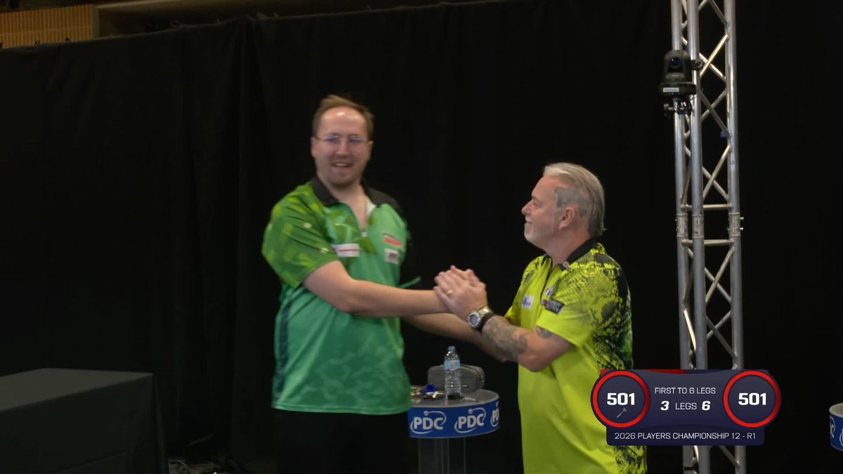 CZERWINSKI DUMPS OUT WRIGHT! Maximilian Czerwinski gets just his second win on the ProTour this year, taking out 75% of his double attempts to see off an out-of-sorts Peter Wright 6-3! 📺 #PC12