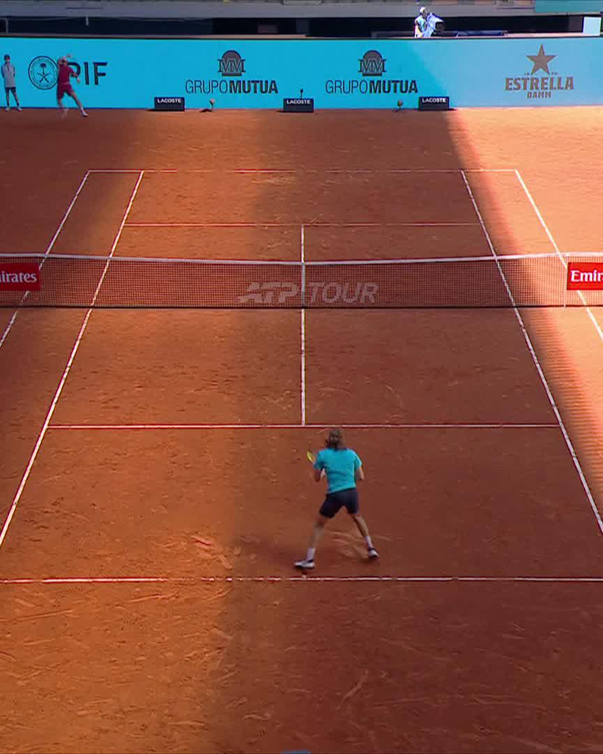 CASPER RUUD WON THE 2ND SET AGAINST TSITSIPAS IN MADRID LIKE THIS Unreal lob. 🤯🤯🤯