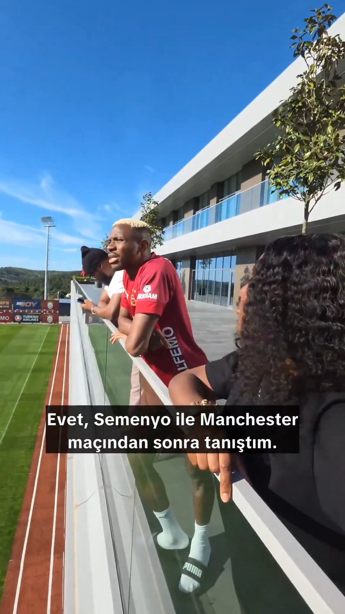 Victor Osimhen: "Semenyo ile Manchester maçından sonra tanıştım. Harika biri."