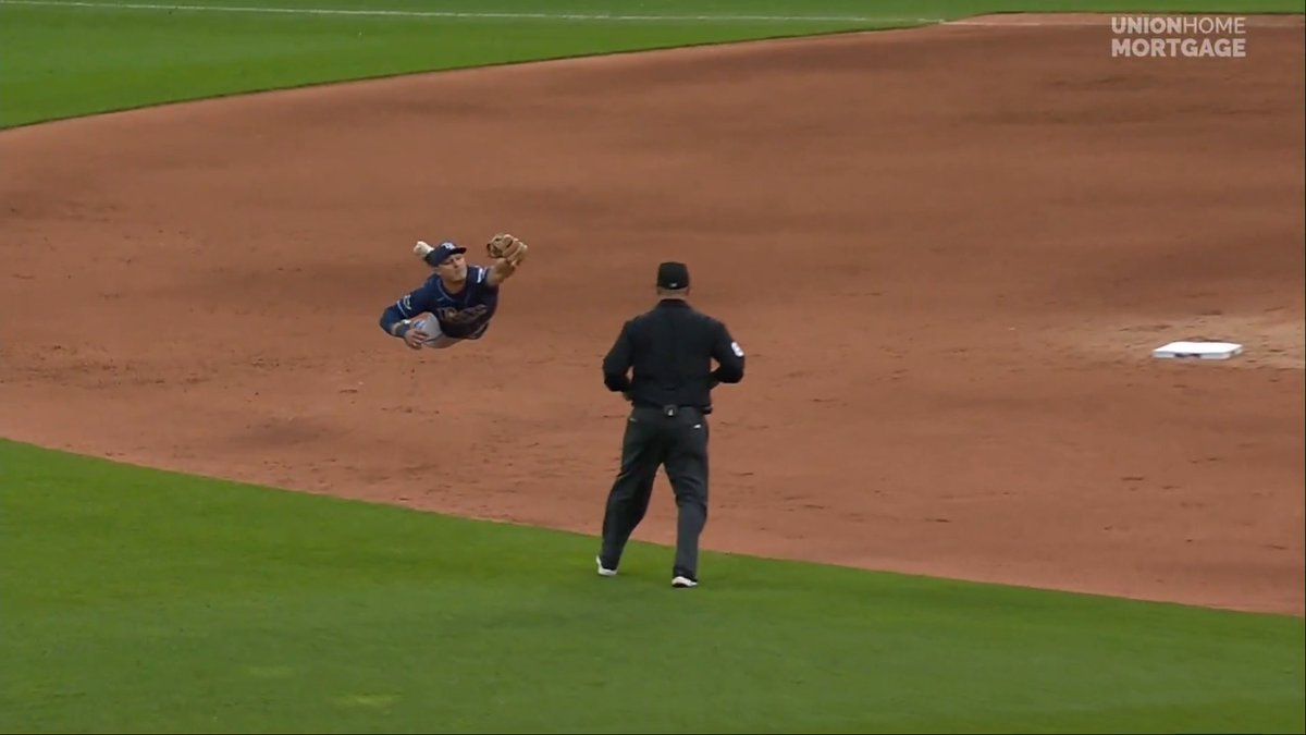 This is one of the best catches I've ever seen from a Rays infielder Holy crap Ben Williamson