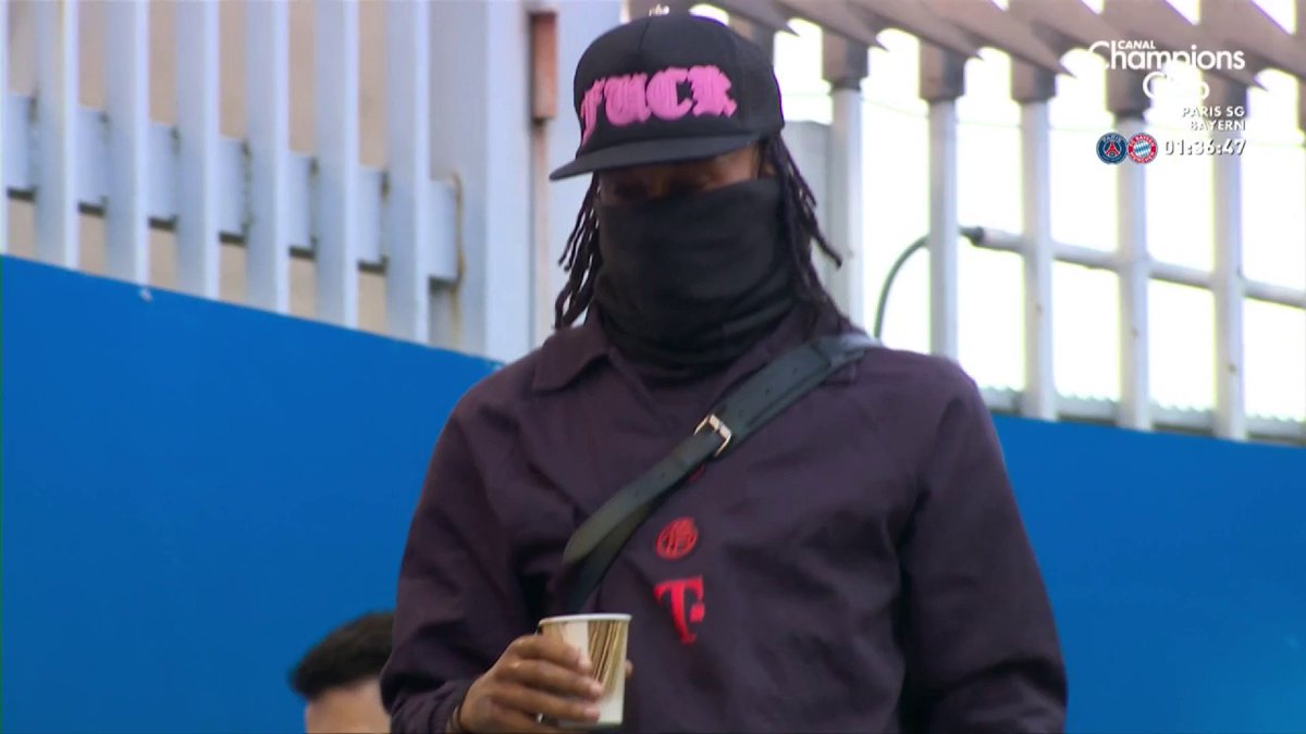 Michael Olise 🇫🇷 est arrivé au Parc. 🥷 🎥 CANAL+ Foot