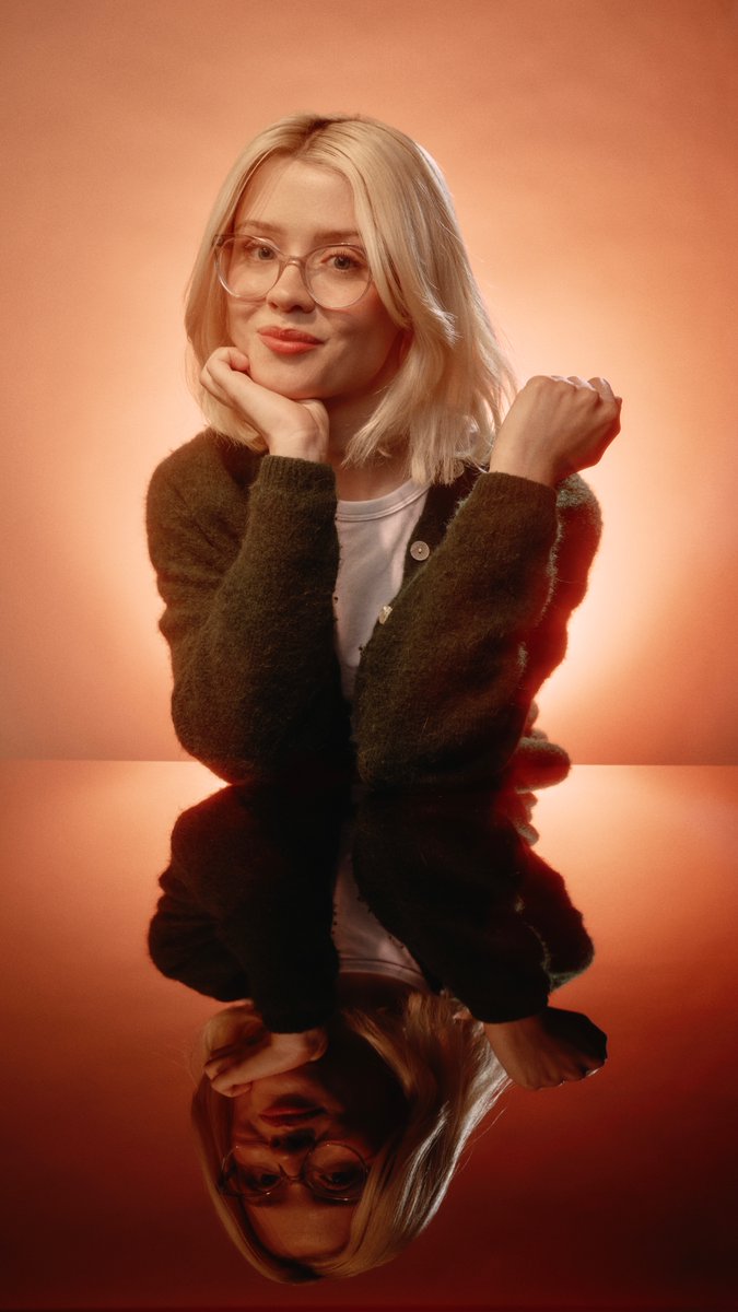 Talk about a full-circle moment for maisie peters 💐 🥳 Listen to her radio takeover now on Apple Music.
