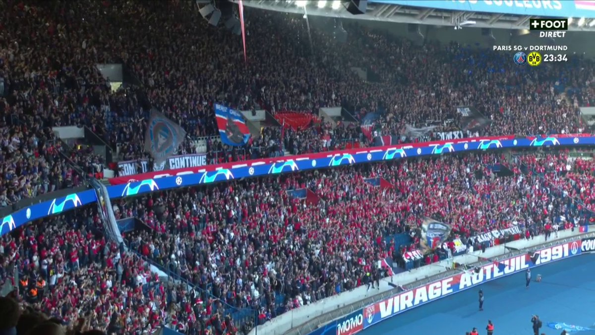Le stade était plein dès 19h30… Si seulement le looser de 7 de l’époque n’était pas là ce soir là