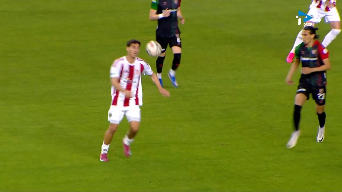 Yavuz Selim Taşer'den olağanüstü gol! Ceza sahası dışından mükemmel vurdu!