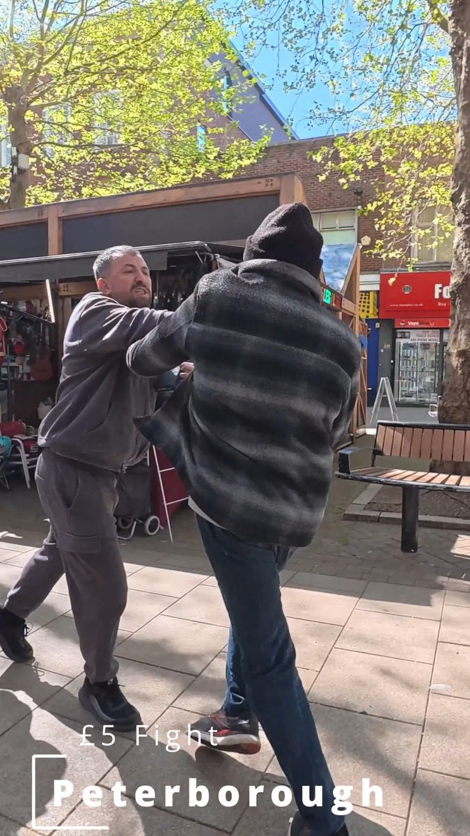 Big argument turns into fight over £5 charger