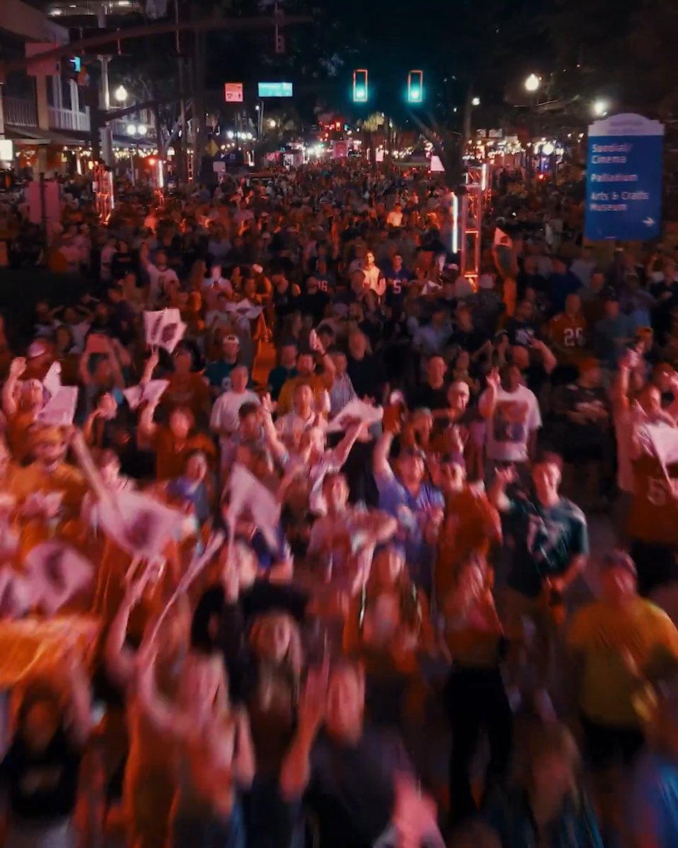 No one does it like Tampa Bay 🏴‍☠️🙌 The Krewe took things to a whole new level in St. Pete at our 2026 Draft Block Party presented by Miller Lite 📈