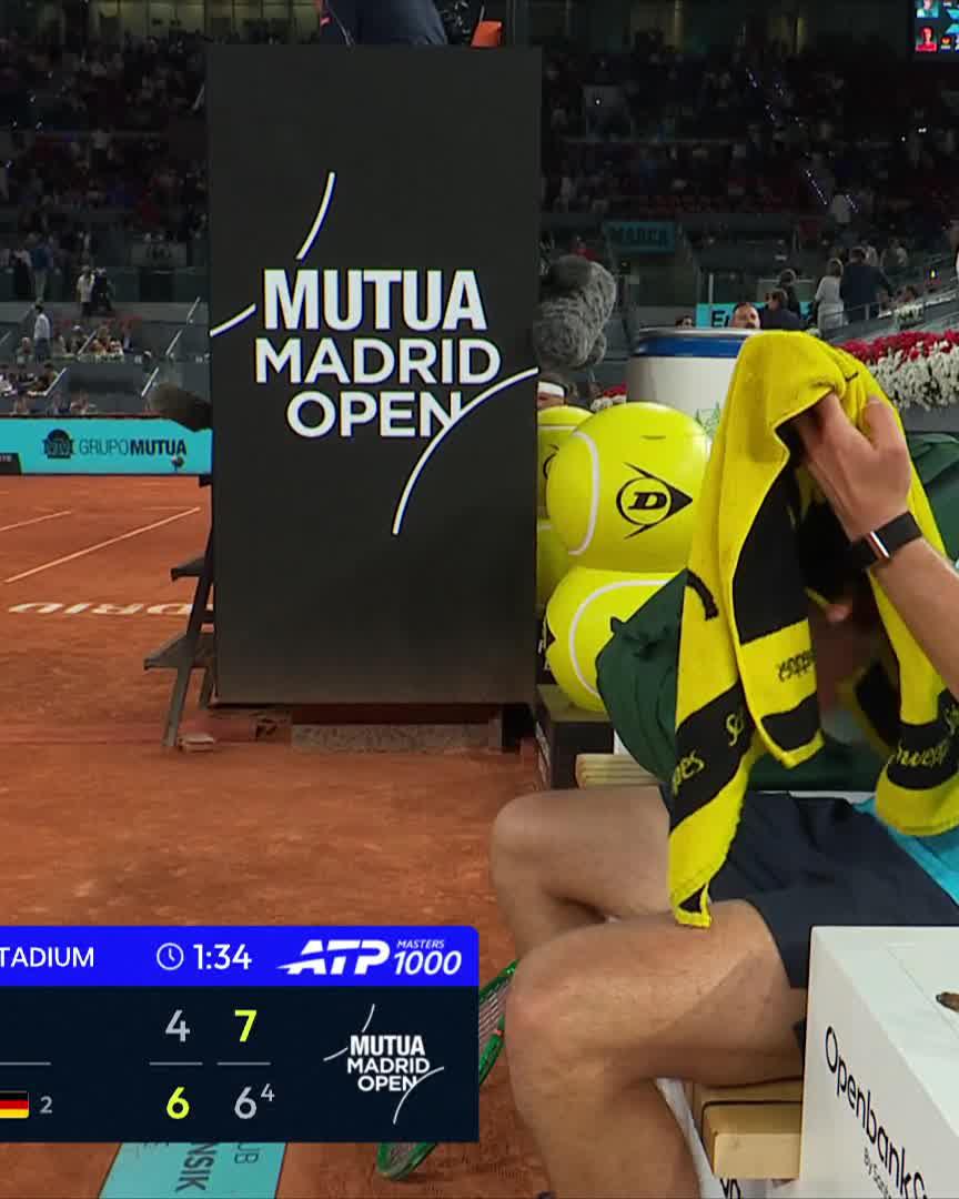 One set to decide it 👀 Mensik plays a great tiebreak to take the second set 7-6(4) against Zverev! #MMOpen