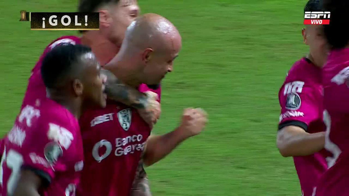 ¡HAT-TRICK DE CABEZA DE COCOLISO! Charli González marcó su triplete, para el 3-1 de Independiente del Valle ante Libertad. ¡Todos por la misma vía! 📺 Mirá TODA la CONMEBOL #Libertadores por #DisneyPlus Plan Premium