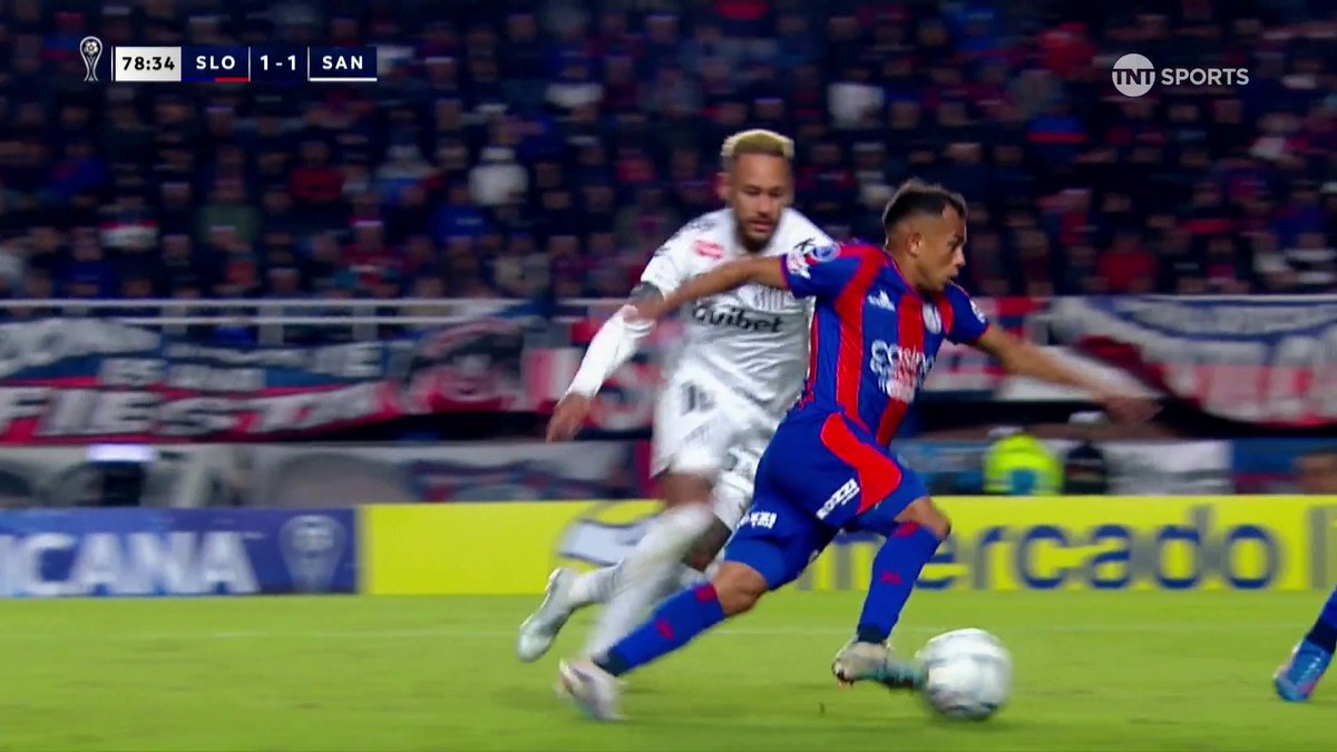 Admitelo Jamas imaginaste ver al Perrito Barrios ganándole un duelo a Neymar