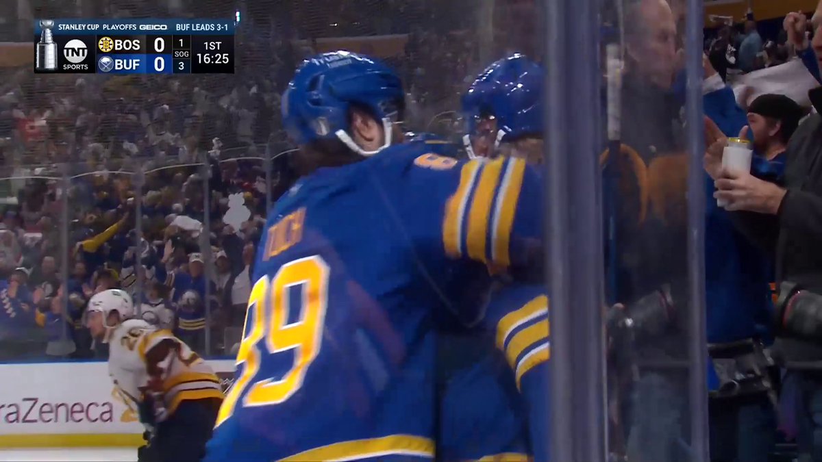 THE CAPTAIN OPENS THE SCORING!!! 🤩 #StanleyCup 🇺🇸: NHLonTNT 🇨🇦: Sportsnet &amp; TVA Sports