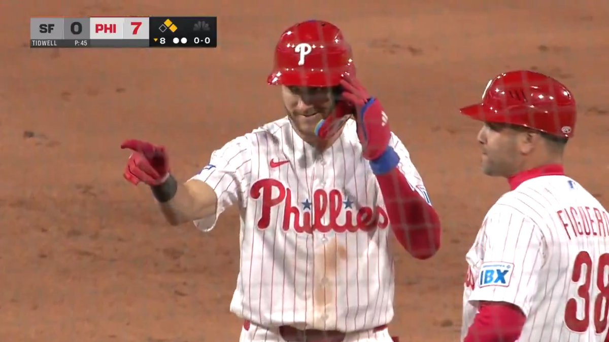 Make it a four-hit night for Trea!