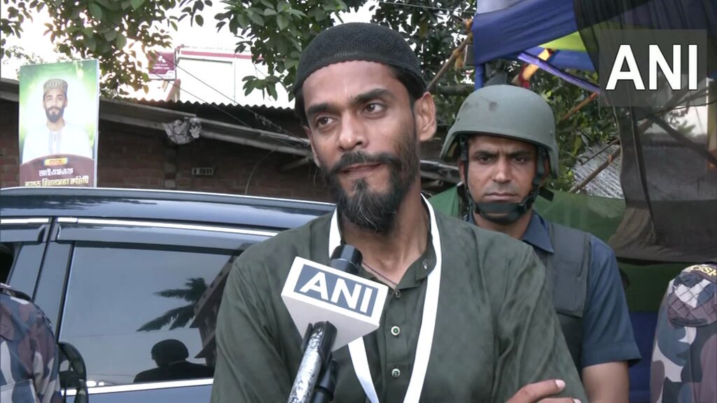 #WATCH | South 24 Parganas | West Bengal Assembly Elections Phase 2 | ISF President Naushad Siddiqui says, "A video has been going viral since last night that the Gram Panchayat chief has been threatening people not to vote... They won't be able to achieve anything by intimidating the people of Bhangar... Shaukat will defeat the TMC candidate and send him back home..."