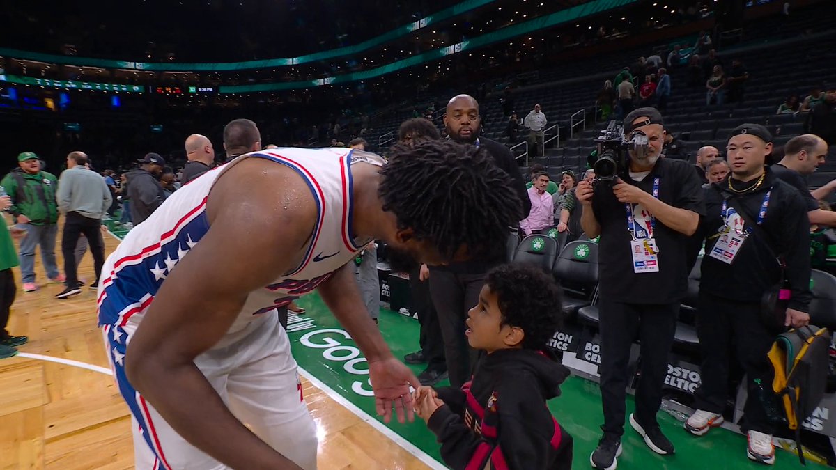"This one belongs to you?" "Yes." 🥺 Joel Embiid with his son after scoring 33 PTS against the Celtics to avoid elimination ❤️