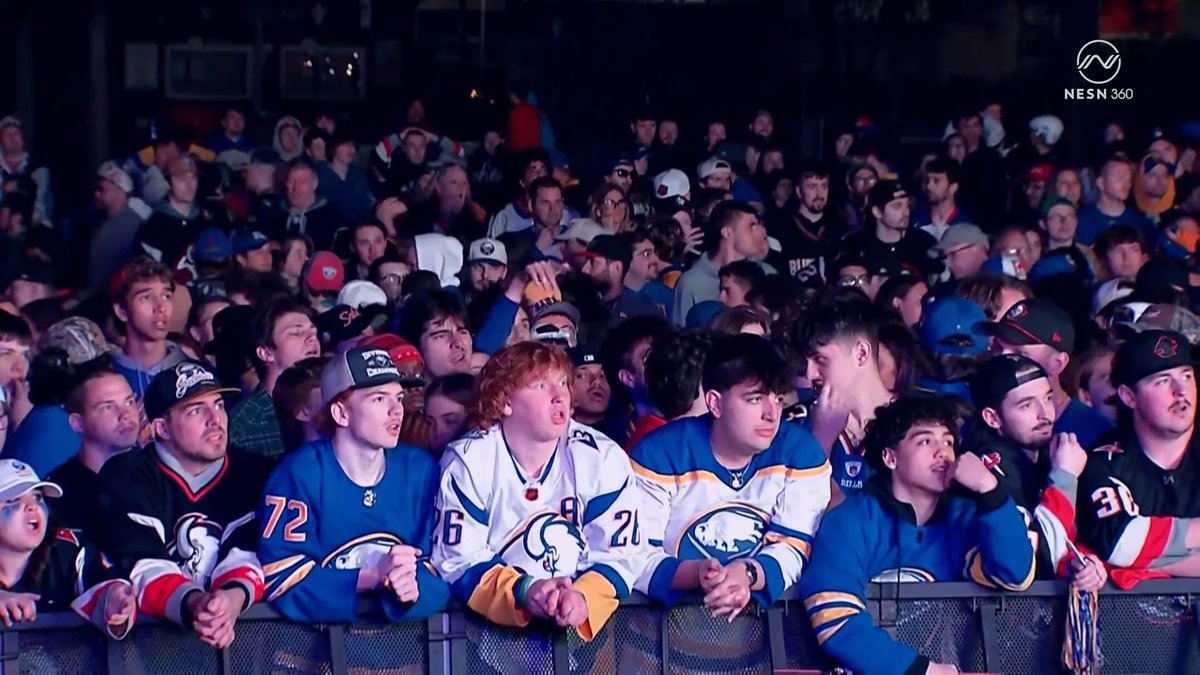 The Sabrehood Block Party looked like a fun place to be tonight 🤣