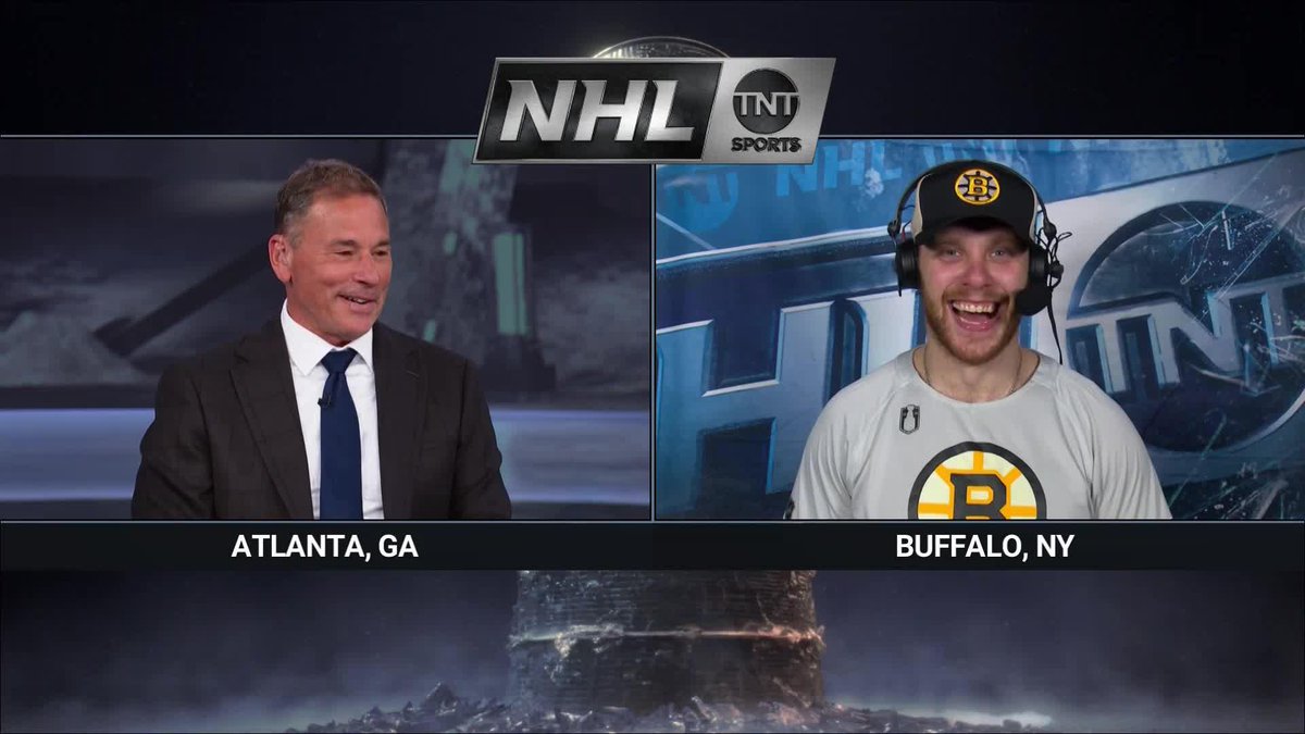 Pastrnak talked to the boys about his OT winner, what he was saying to the Sabres fans after it and shared some old Coach Cassidy stories 😂