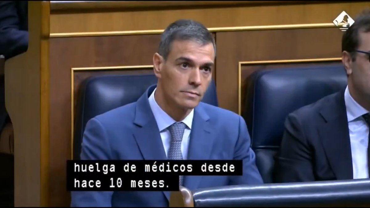 🟦 Feijóo: "El presidente no sabe ni una palabra de sanidad y por no saber no sabe ni que hay huelga de médicos. No tiene la menor idea" 🟥 Sánchez: "Evidentemente usted sabe mucho de muchas cosas, muchísimo más que yo. Es usted una persona muy preparada"