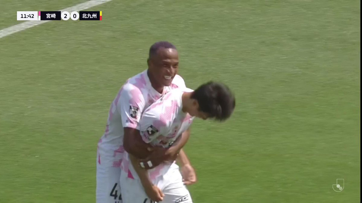 見事なカットインで奪った! 19歳・安藤陸登のプロ初ゴール🎉 🎦 ゴール動画 🏆 明治安田J2・J3百年構想リーグ 地域リーグラウンド 第13節 🆚 宮崎vs北九州 🔢 2-0 ⌚️ 12分 ⚽️ 安藤 陸登(宮崎) #Jリーグ
