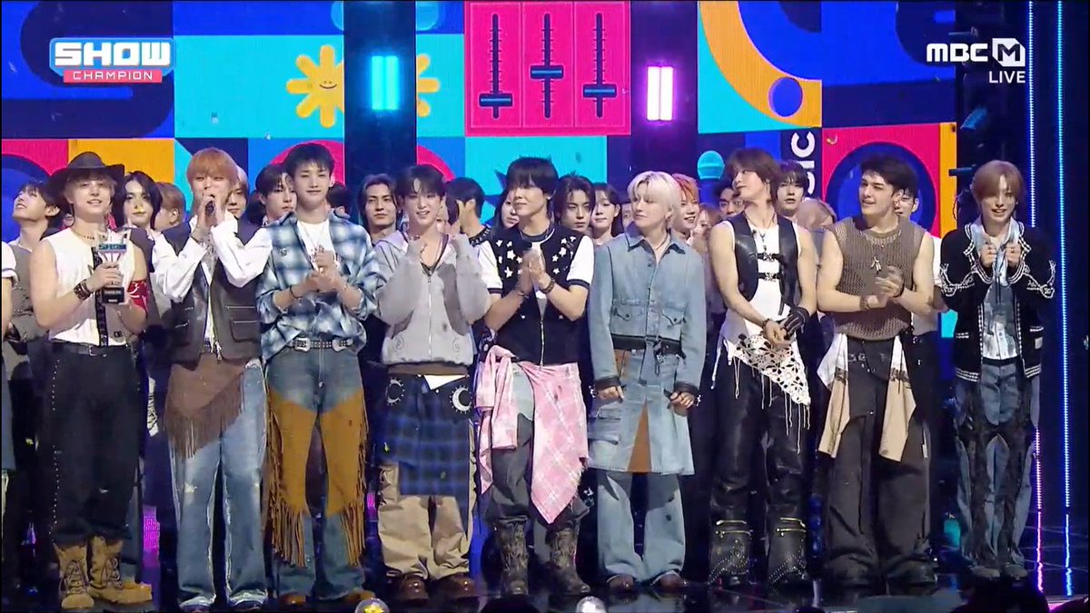 🏆 &amp;TEAM takes 1st place on today’s Show Champion with “We on Fire”. Etching their name into history as "The first artists to win on a Korean music show with a Japanese album." Congrats to &TEAM and LUNÉ! 🎉 #WeOnFire1stWin #andTEAM4thWin #andTEAM #앤팀 (260429)