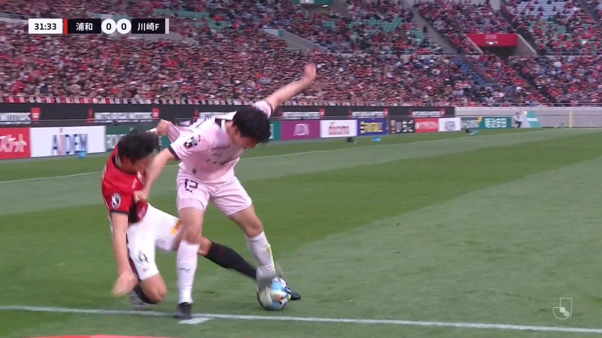 #石原広教 が見事な粘りでCKを獲得👏👏👏 #UrawaRedDiamonds #urawareds #浦和レッズ #matchplayback #WeareREDS #Jリーグ #サッカー