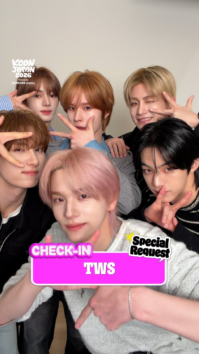 [#KCONJAPAN2026] #TWS CHECK-IN TWSがKCONに帰ってきた！また一緒に、忘れられない思い出を作る準備はできてる⁈ アーティストの特別なリクエストに答えて、コメントしてね👇 コメントが増えるほど、スペシャルな特典が待ってるよ！👀✨ - KCON JAPAN 2026 MAY 8-10 Makuhari Messe Let's #KCON