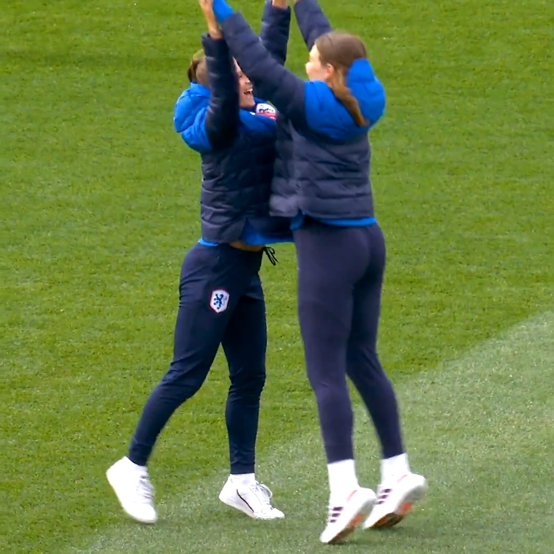 Just dance! 💃 @OranjeVrouwen | #FIFAWWC