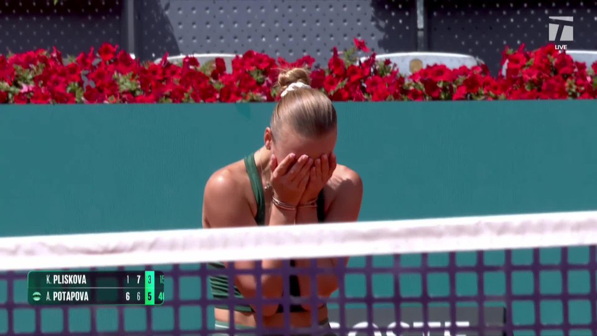 You gotta love the reaction 🫶 Anastasia Potapova rattled off five consecutive games to earn an emotional victory over Karolina Pliskova. 💫 #MMOpen