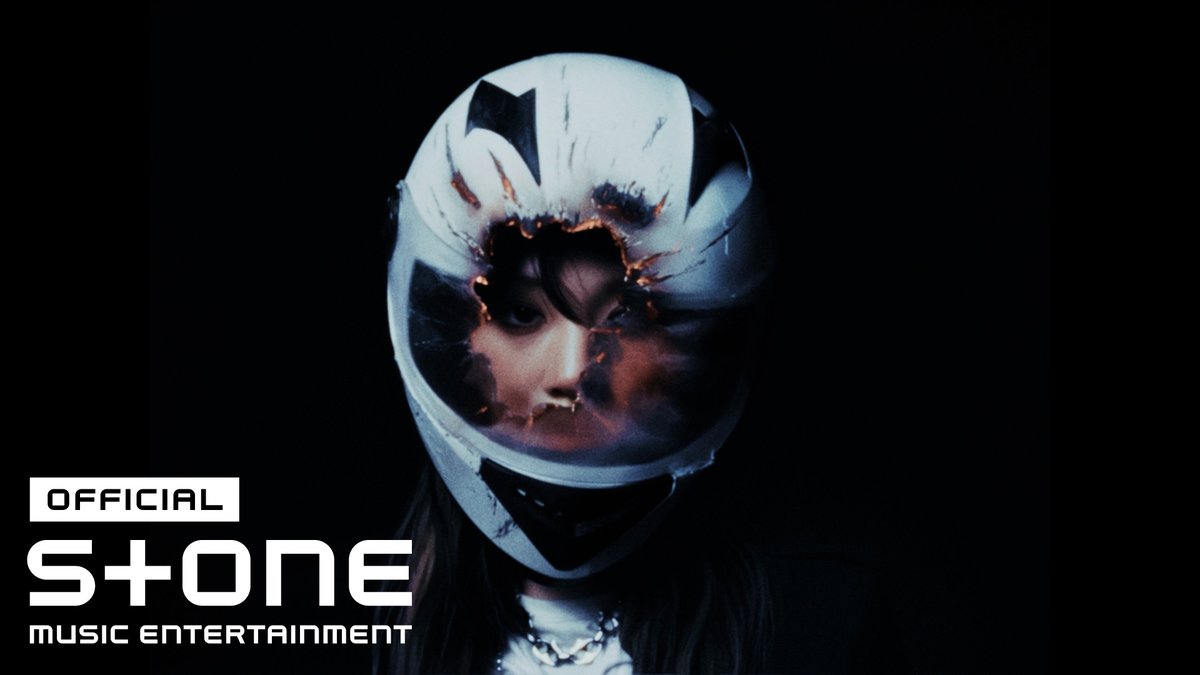 AOMG's first girl crew, Keyveatz, has released 'Key Beats' on all streaming platforms.
