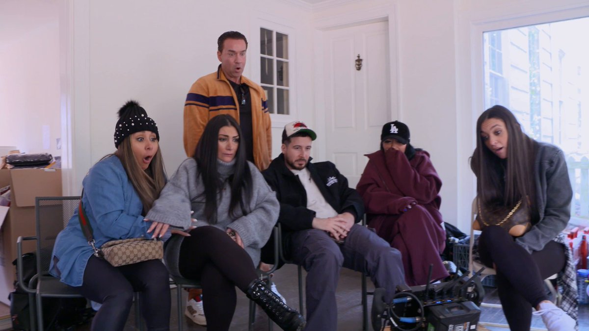 Big moments, real emotions, and a few surprises in between. NOTHING is off limits this season! Don’t miss how it all goes down next Jerzday, May 7 at 8PM ET on MTV. #JSFamilyVacation