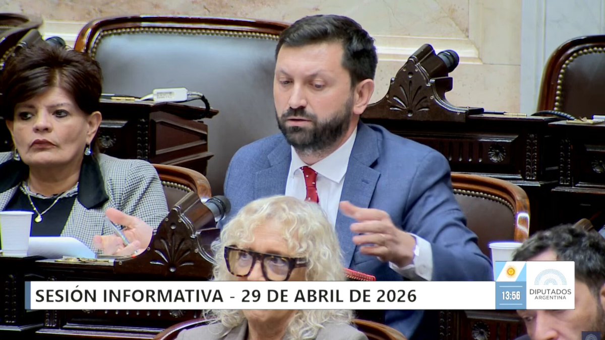 -Adorni, dijiste que venían por la casta y *le cortan el micrófono* -Diputado diríjase de usted al Jefe de Gabinete por favor 😭 Le cortaron el micrófono CUATRO VECES por cantarle la POSTA en la cara. La única defensa del gobierno es CENSURAR 💀