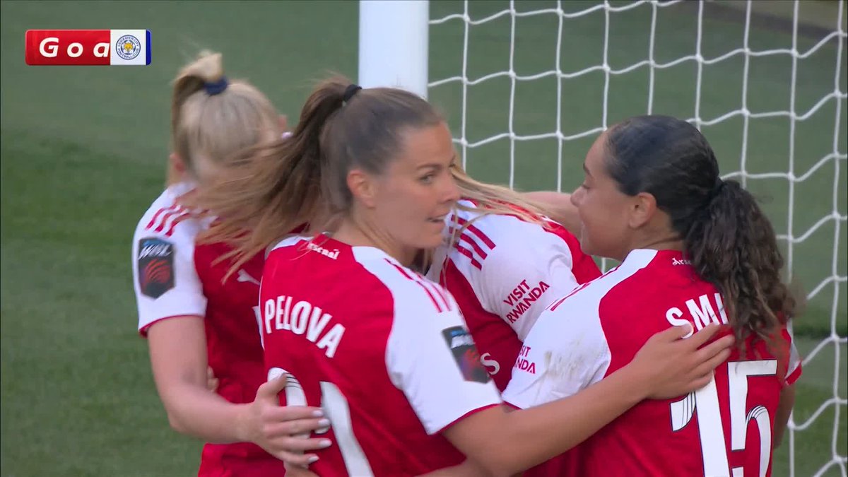 Smilla Holmberg scores her FIRST goal for Arsenal! ❤️