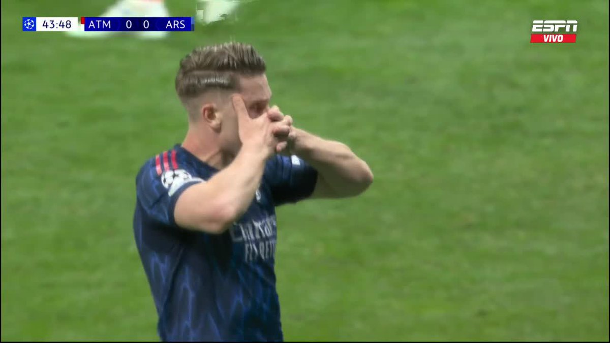 Gyokeres mete el gol de un penal totalmente inventado, en el futbol cada vez se cobran mas boludeces