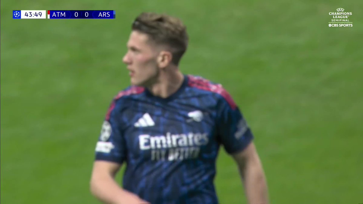 ANOTHER CONTENTIOUS PENALTY 👀 Arsenal lead Atlético Madrid 1-0 in the first leg of the clubs’ Champions League semi-final after Viktor Gyökeres left no doubt from the spot. Was this the right call? 🤔