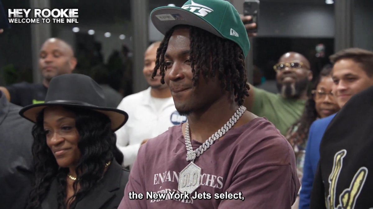 "I gotta watch some more Aaron Glenn tape." D’Angelo Ponds was pumped to land with the New York Jets 🤞 #HeyRookie