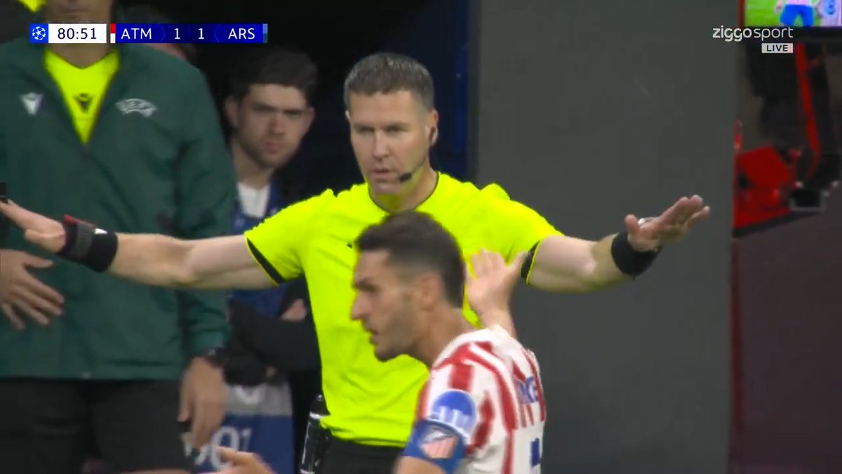Danny Makkelie komt terug op zijn beslissing: GEEN STRAFSCHOP ❌ Goede beslissing van de Nederlandse arbitrage? 👀 #ZiggoSport #UCL #ATMARS