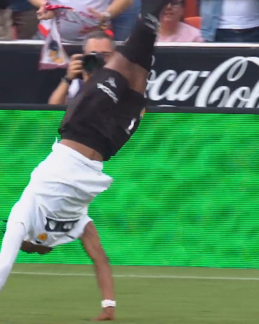 Definición de CRACK. 🦇 Largie Ramazani x Valencia CF DesenlaceLALIGA | LALIGAHighlights