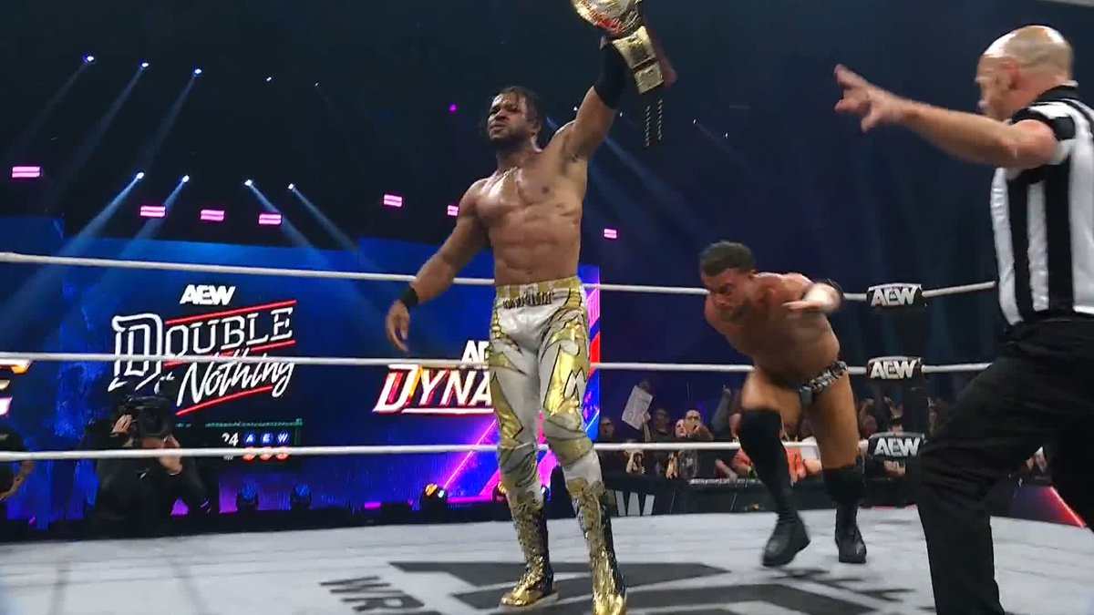 AEW WORLD CHAMPION @DARBYALLIN DESCENDS FROM THE CEILING TO HELP @JET2FLYY! Watch #AEWDynamite LIVE on TBS + HBO Max