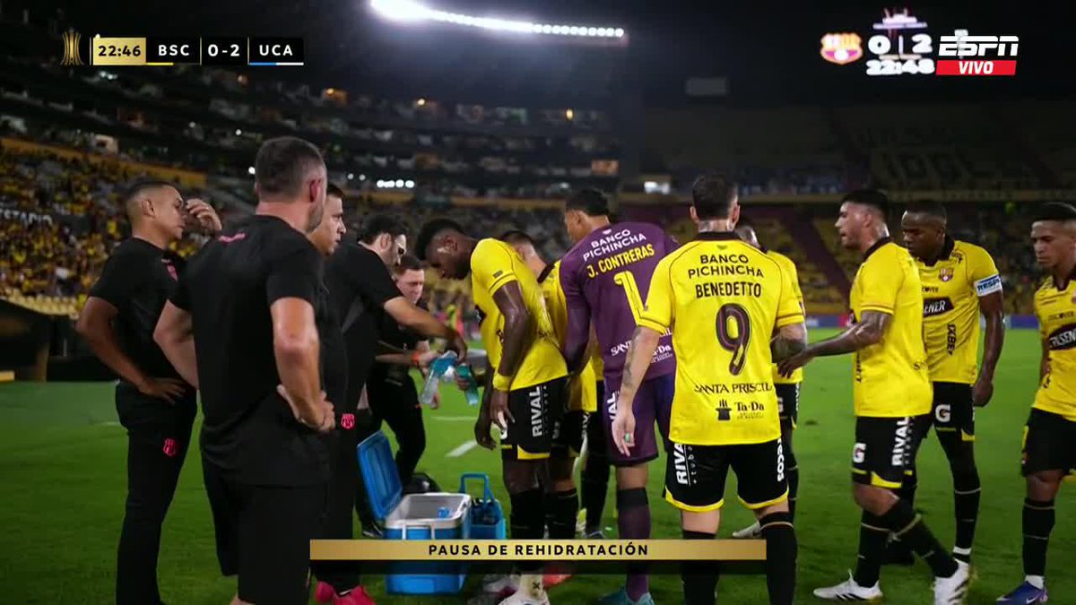 “LA CONCH* PUT* DE SUS MADRES ASÍ NO, ASÍ NO. LAS GANAS TIENEN QUE ESTAR”. El RETO de Pipa Benedetto a sus compañeros, perdiendo 0-2 de local vs U Católica. 🤬🇦🇷🇪🇨