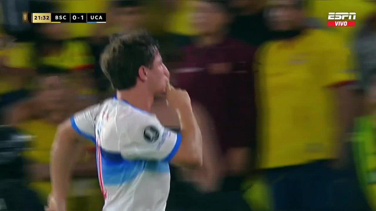 🤯🇪🇨🇨🇱 UNIVERSIDAD CATÓLICA LE ESTÁ GANANDO 2-0 A BARCELONA SC. El grupo hasta el momento: 🇧🇷 Cruzeiro: 6 puntos. 🇦🇷 Boca Juniors: 6 puntos. 🇨🇱 Universidad Católica: 6 puntos. 🇪🇨 Barcelona SC: 0 puntos.