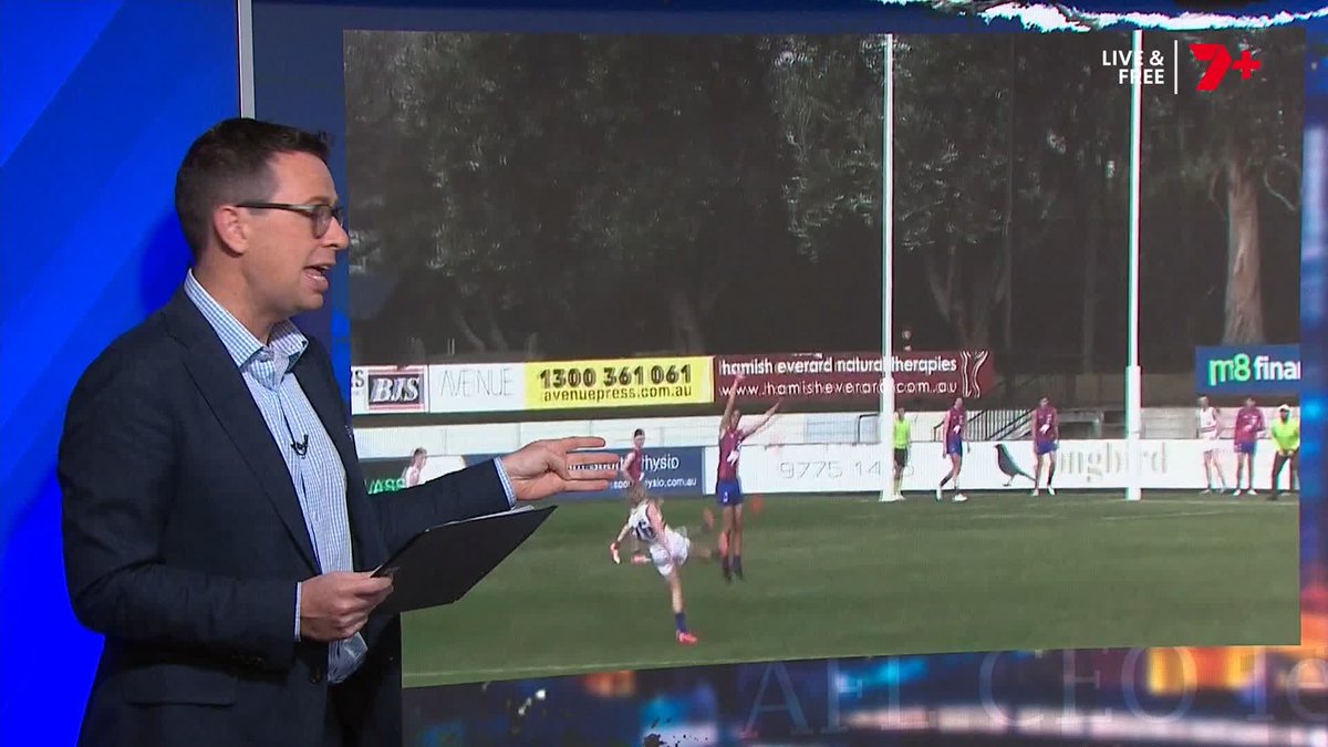 "They're seeing how they can tinker that (kicking) technique." 🤔 Richmond is trying to "re-program" Josh Smillie's kicking technique to prevent quad injuries, per Mitch Cleary.